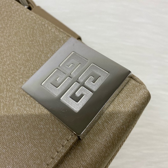 Authentic Vintage Givenchy shoulder bag - Picture 2 of 10